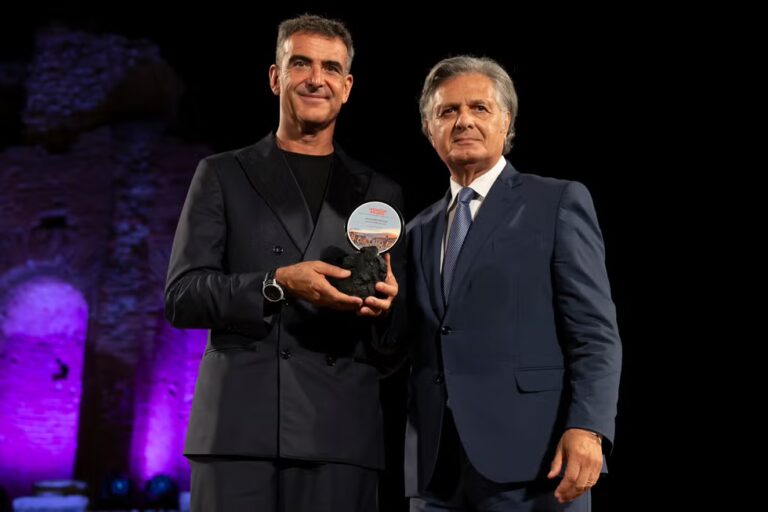 Harper’s BAZAAR Italia Wins Fashion Magazine of the Year at 2025 Taomoda Awards